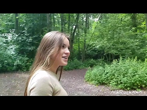 ❤️ Ek het vir Evelina voorgestel dat ons in 'n publieke plek naai! Sy het ja gesê. Toe genaai ek haar in die gat en kom in haar mond. Toe vis sy haarself. ️ Russiese pornografie by ons